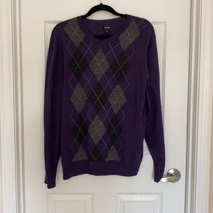 Men’s vneck sweater